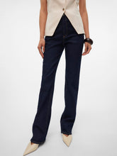 Ladda upp bild till gallerivisning, model_shot-detail