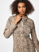 Ladda upp bild till gallerivisning, model_shot-detail