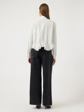 Ladda upp bild till gallerivisning, model_shot-back