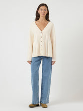 Ladda upp bild till gallerivisning, model_shot-front_full