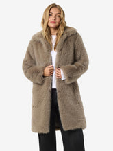 Ladda upp bild till gallerivisning, model_shot-front