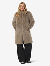 Ladda upp bild till gallerivisning, model_shot-detail