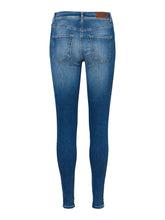 Ladda upp bild till gallerivisning, VMLUX Jeans - Medium Blue Denim