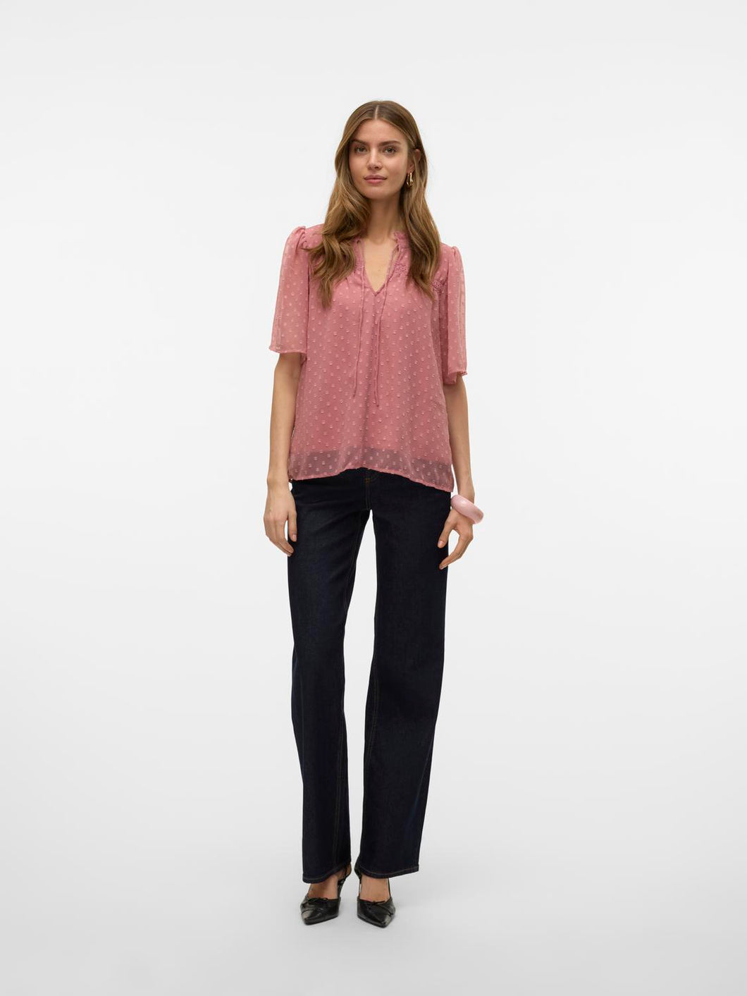 model_shot-front_full