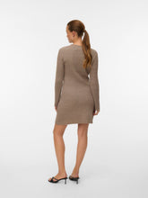 Ladda upp bild till gallerivisning, model_shot-back
