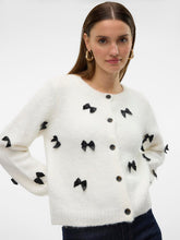 Ladda upp bild till gallerivisning, VMADELA Pullover - Snow White
