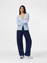 Ladda upp bild till gallerivisning, model_shot-creative
