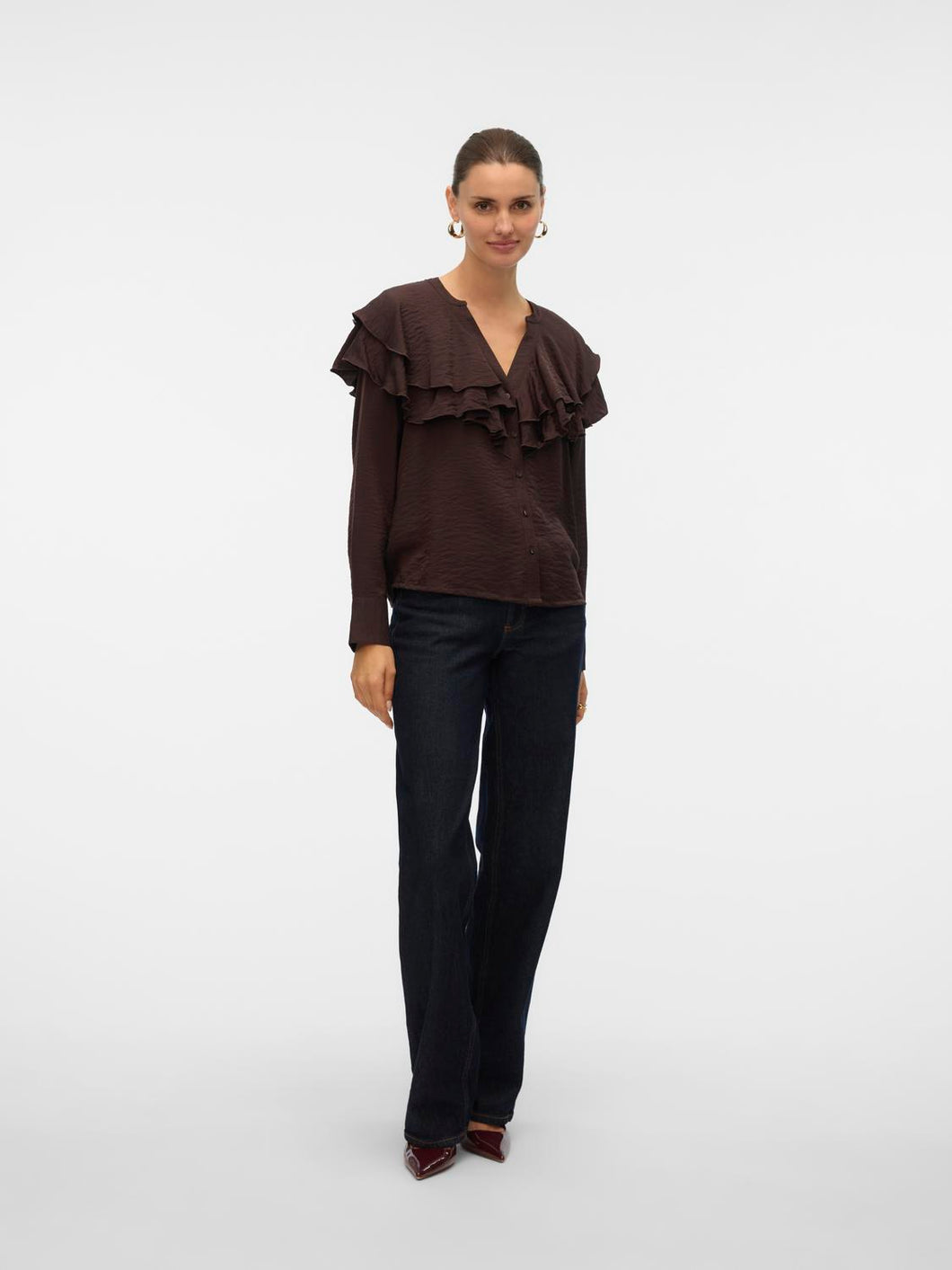 model_shot-front_full