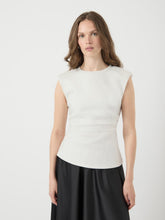 Ladda upp bild till gallerivisning, model_shot-front
