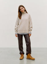 Ladda upp bild till gallerivisning, model_shot-front
