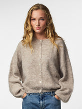 Ladda upp bild till gallerivisning, model_shot-front
