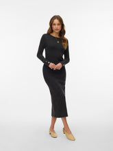 Ladda upp bild till gallerivisning, model_shot-front
