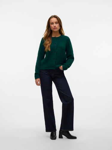 model_shot-front_full