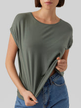 Ladda upp bild till gallerivisning, VMAVA T-Shirt - Laurel Wreath
